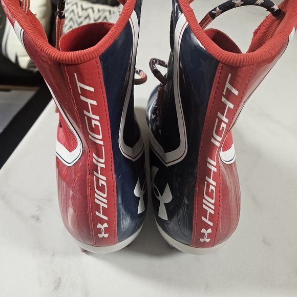 Mens Under Armour Football Cleats - Picture 4 of 5